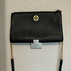 Black tory burch clutch with strap